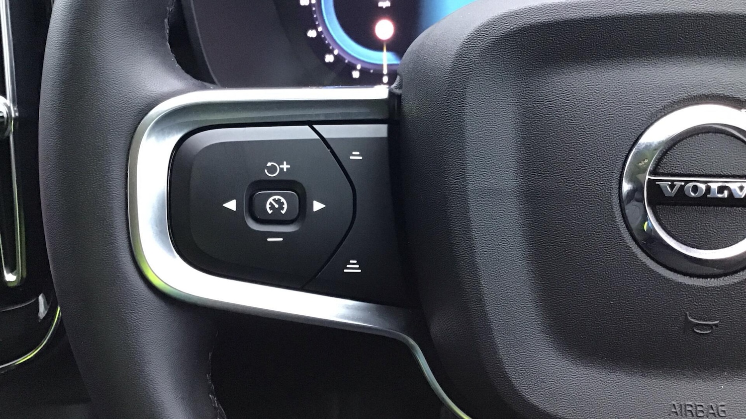 Used Volvo XC40 2025 for sale - 77101725: Photo 27