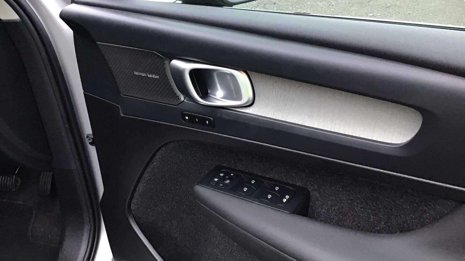 Used Volvo XC40 2025 for sale - 77101725: Photo 36