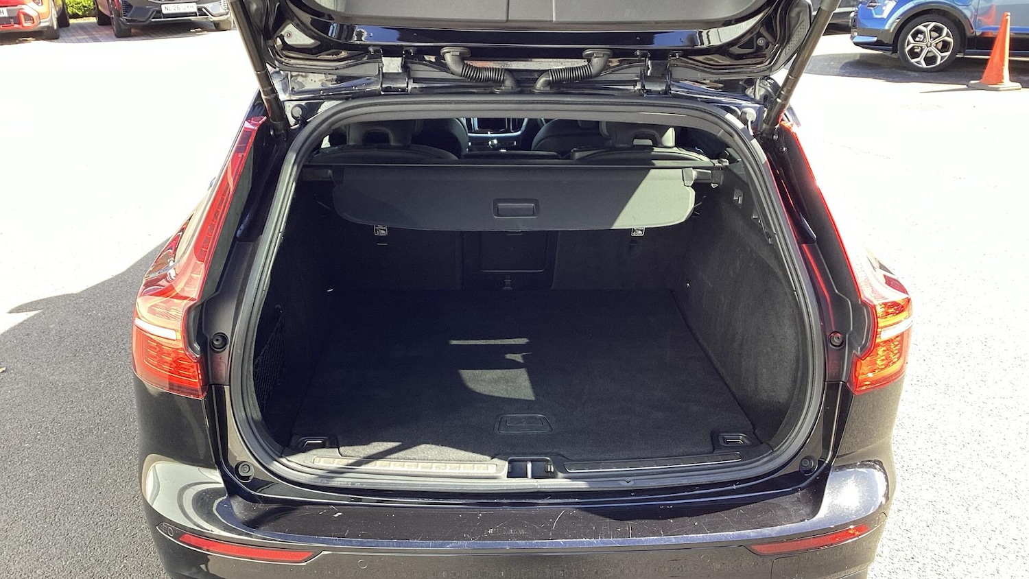 Used Volvo V60 for sale - 78115749: Photo 13