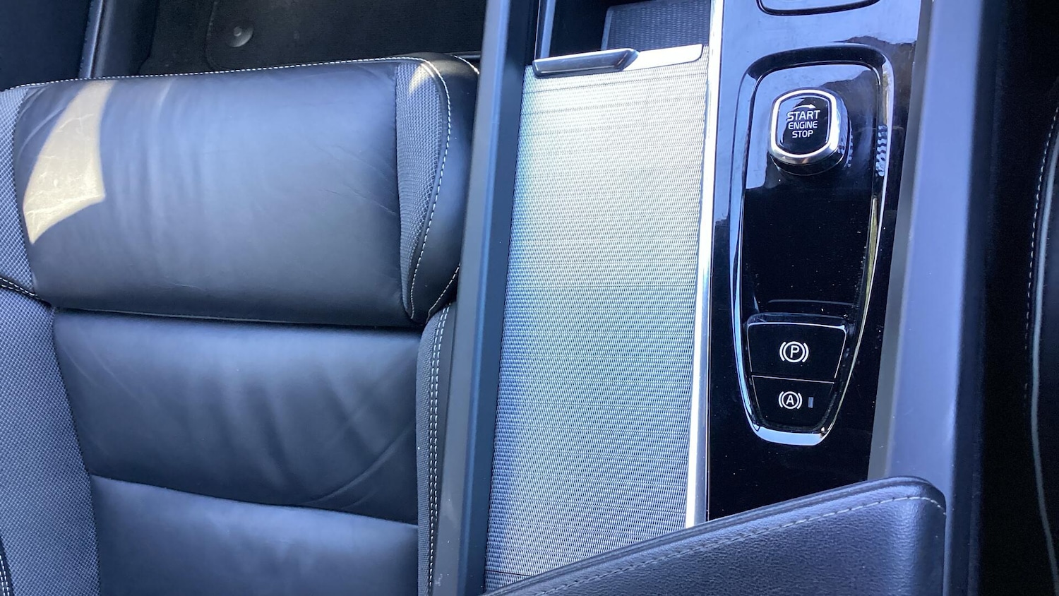 Used Volvo V60 for sale - 78115749: Photo 16