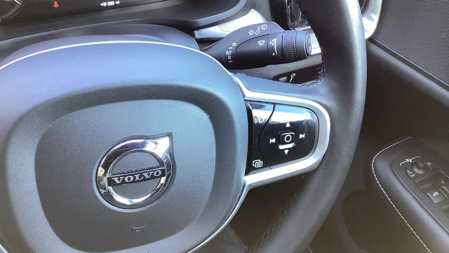 Used Volvo V60 for sale - 78115749: Photo 30