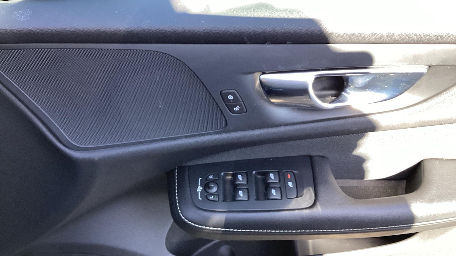 Used Volvo V60 for sale - 78115749: Photo 33