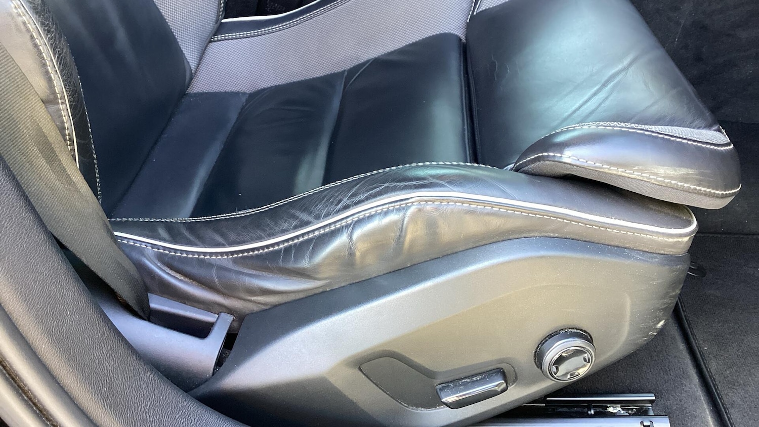 Used Volvo V60 for sale - 78115749: Photo 35