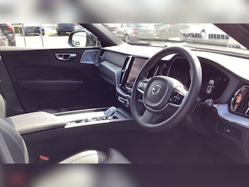 Used Volvo XC60 2024 for sale - 75634826: Photo