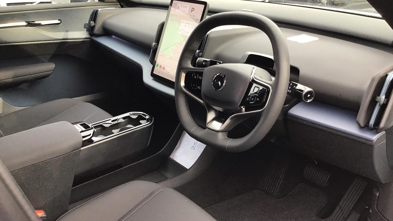 Used Volvo EX30 2025 for sale - 76735021: Photo 4