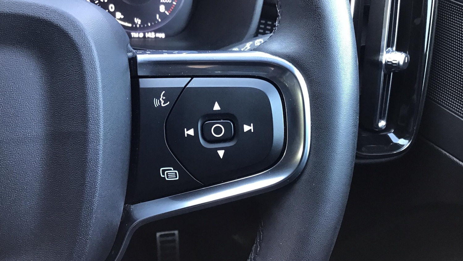 Used Volvo XC40 2022 for sale - 76597430: Photo 26