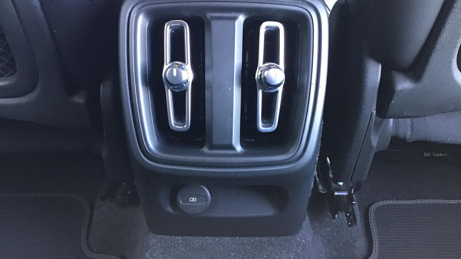 Used Volvo XC40 2022 for sale - 76597430: Photo 33