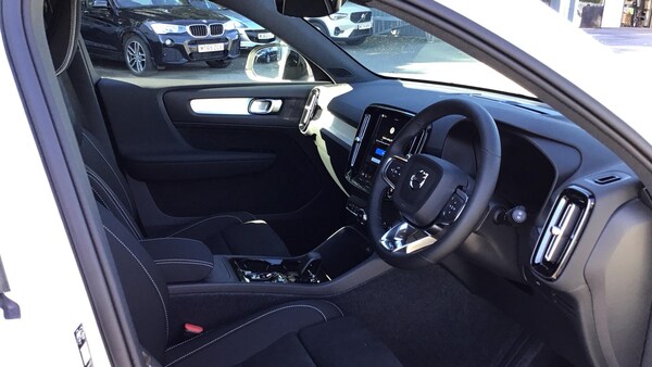 Used Volvo XC40 2025 for sale - 76214673: Photo 4