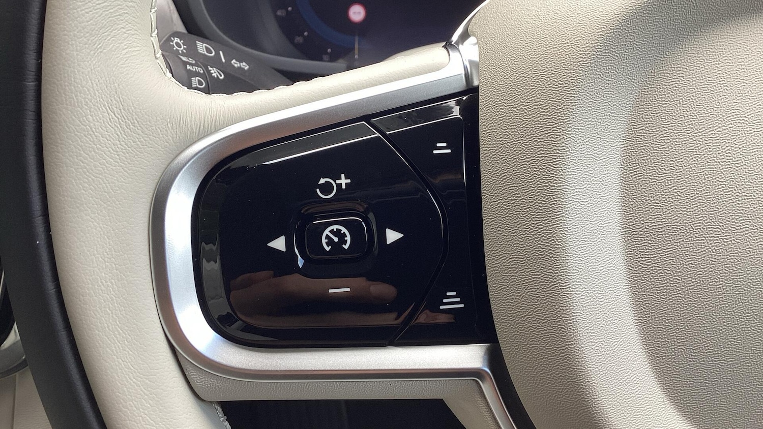 Used Volvo V90 2025 for sale - 77119912: Photo 21