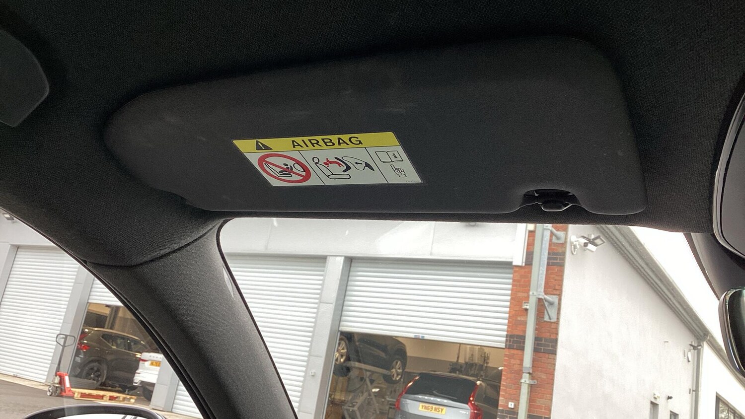 Used Volvo XC40 2023 for sale - 77657705: Photo 30