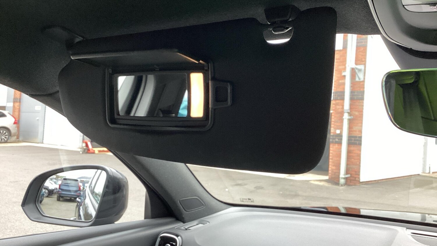 Used Volvo XC40 2023 for sale - 77657705: Photo 31