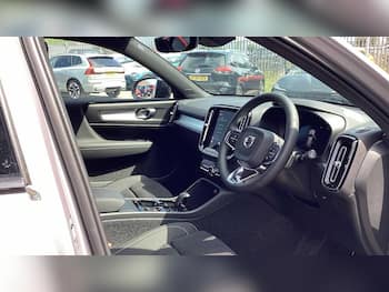 Used Volvo XC40 2026 for sale - 79766967: Photo