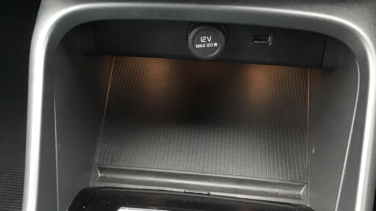 Used Volvo XC40 2022 for sale - 77090793: Photo 16