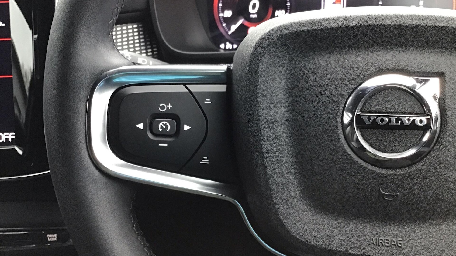 Used Volvo XC40 2022 for sale - 77090793: Photo 29