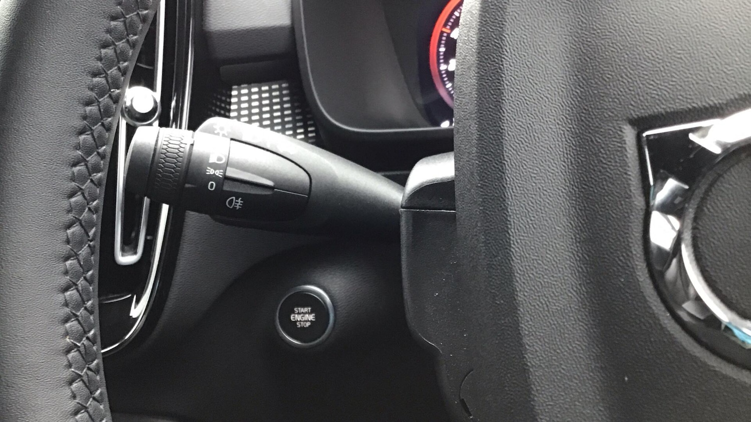 Used Volvo XC40 2022 for sale - 77090793: Photo 30