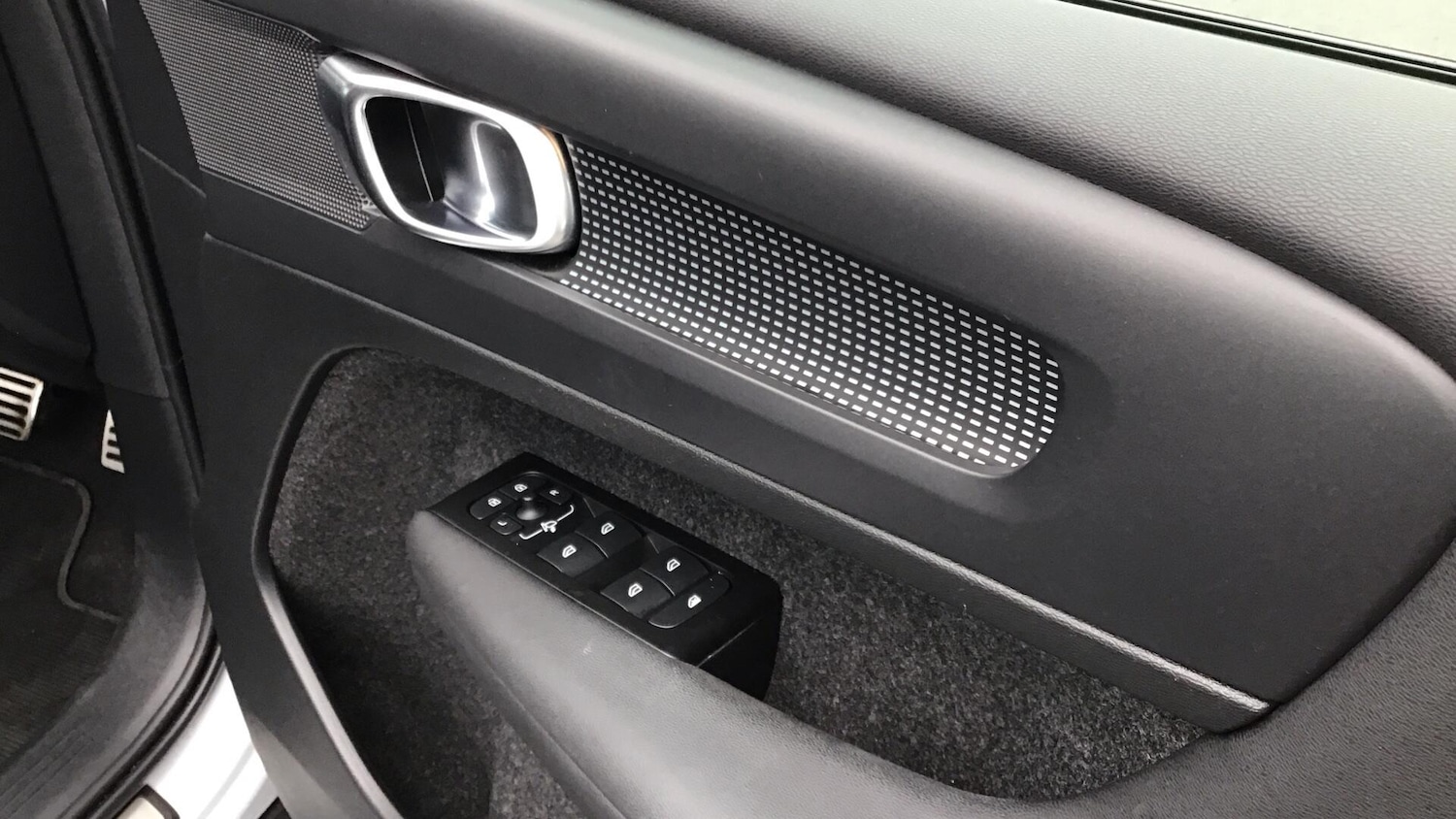 Used Volvo XC40 2022 for sale - 77090793: Photo 34