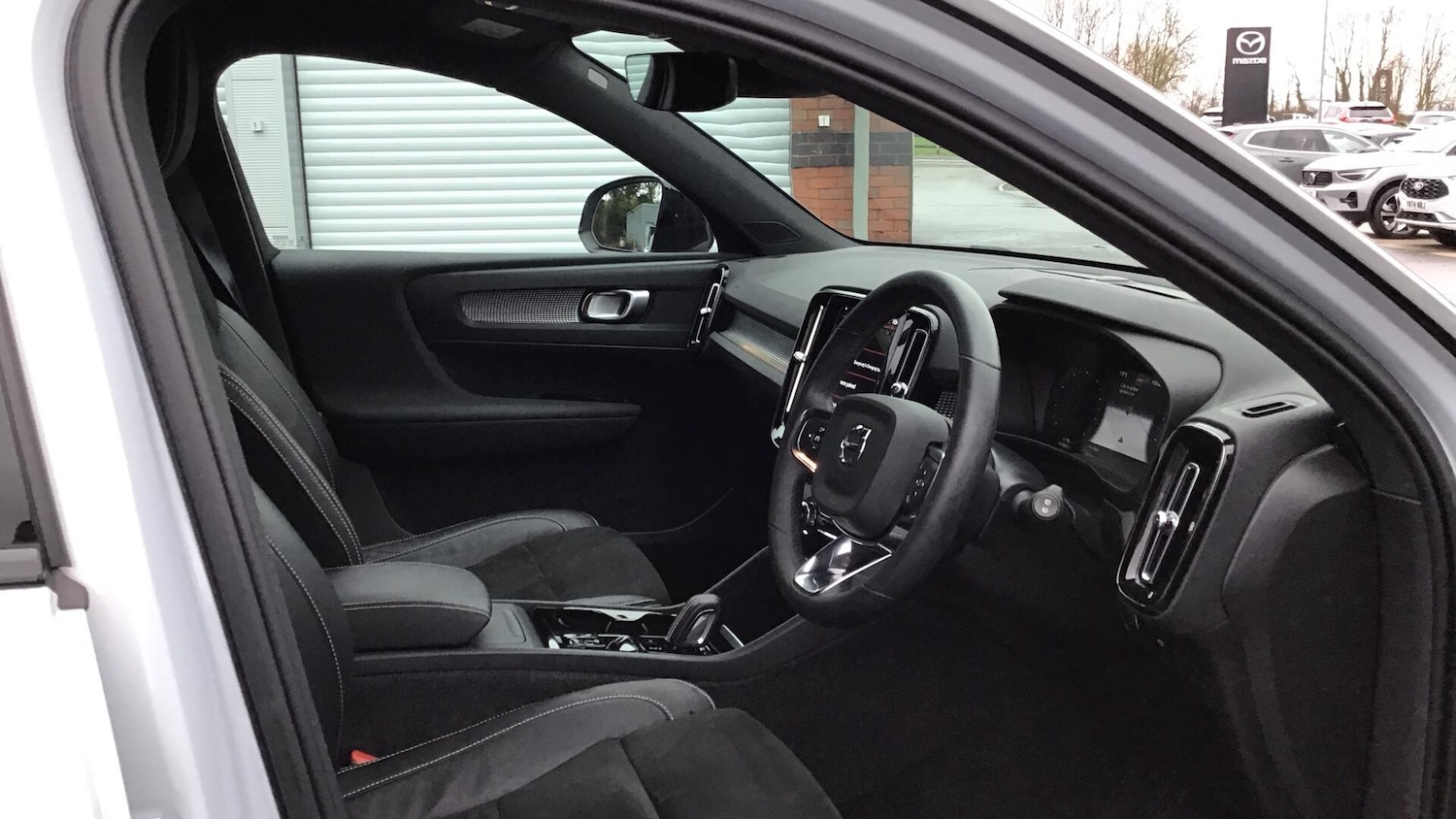 Used Volvo XC40 2022 for sale - 77090793: Photo 4