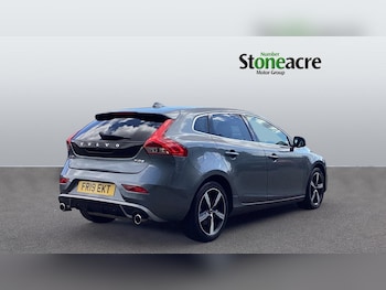 Used Volvo V40 2019 for sale - 79412142: Photo