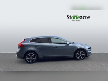 Used Volvo V40 2019 for sale - 79412142: Photo