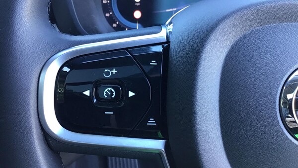 Used Volvo XC60 2023 for sale - 76214385: Photo 28