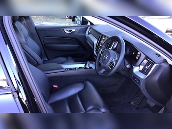 Used Volvo XC60 2023 for sale - 76214385: Photo 4