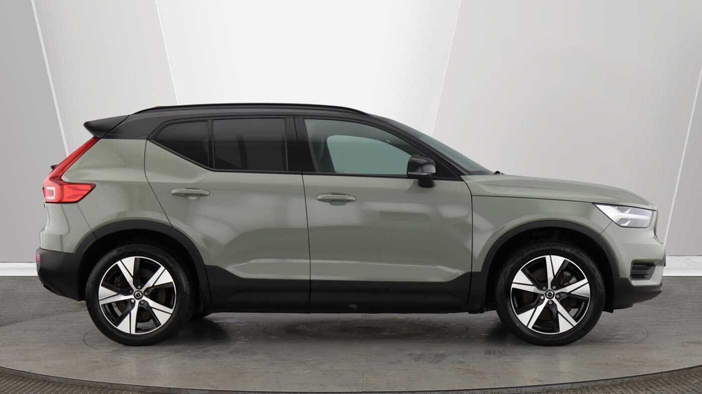 Used Volvo XC40 2021 for sale - 77710293: Photo 2