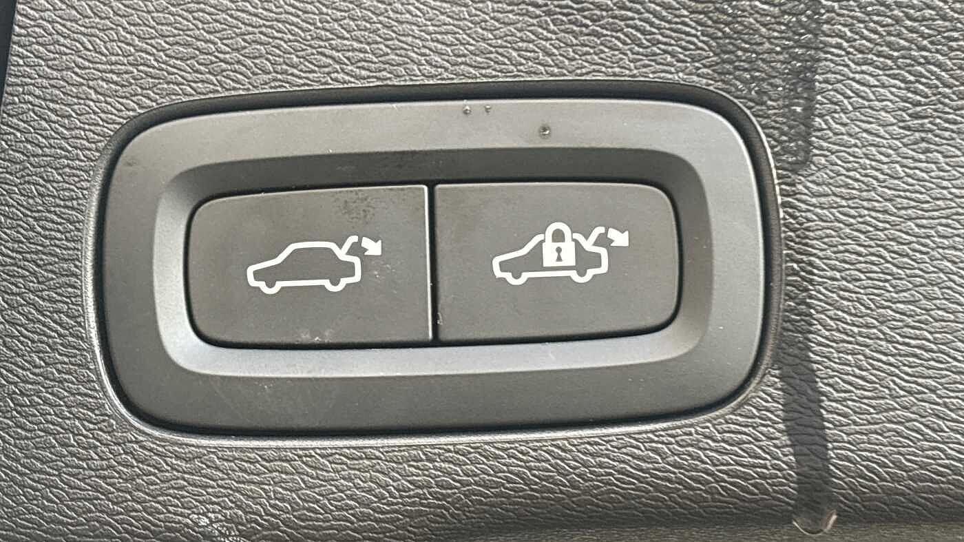 Used Volvo XC60 2025 for sale - 78148301: Photo 18