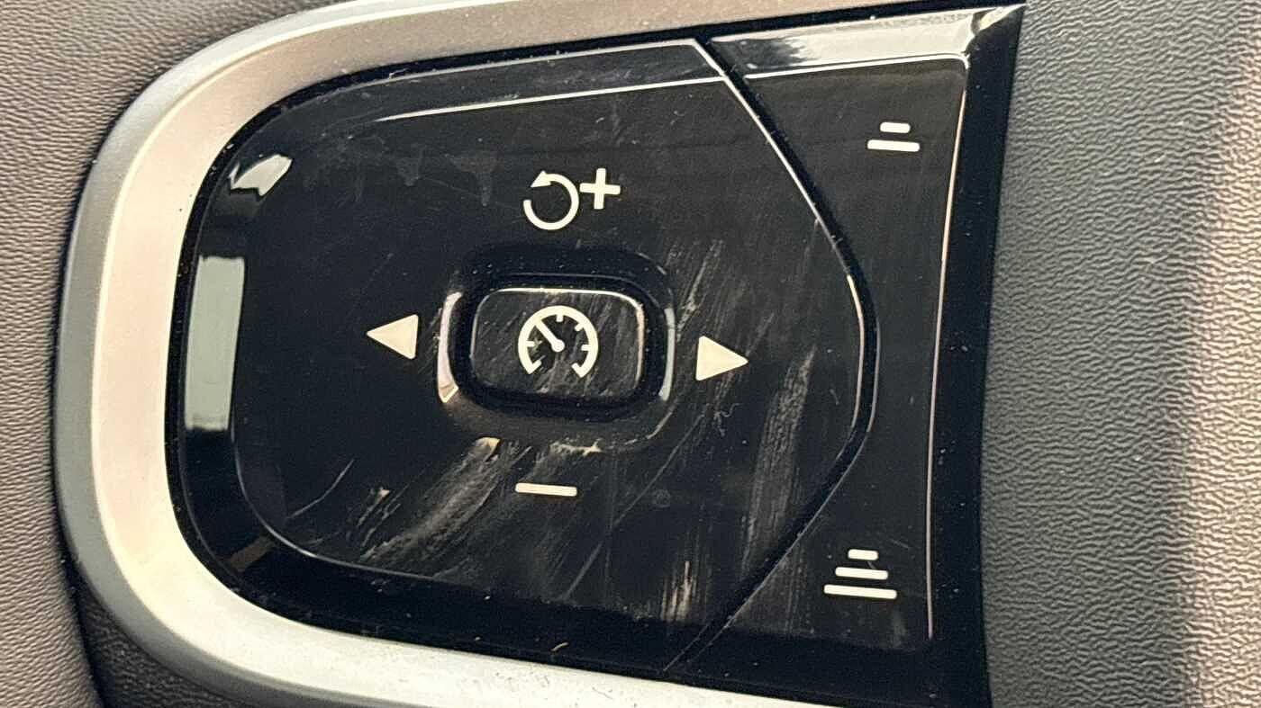 Used Volvo XC60 2025 for sale - 78148301: Photo 30