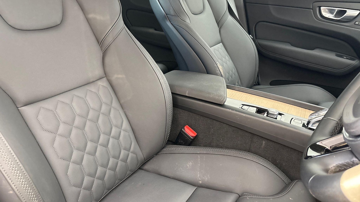 Used Volvo XC60 2025 for sale - 78148301: Photo 53