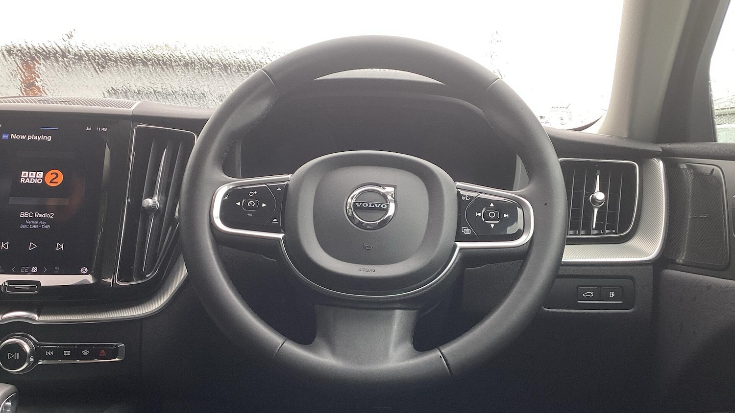 Used Volvo XC60 2023 for sale - 76306386: Photo 10