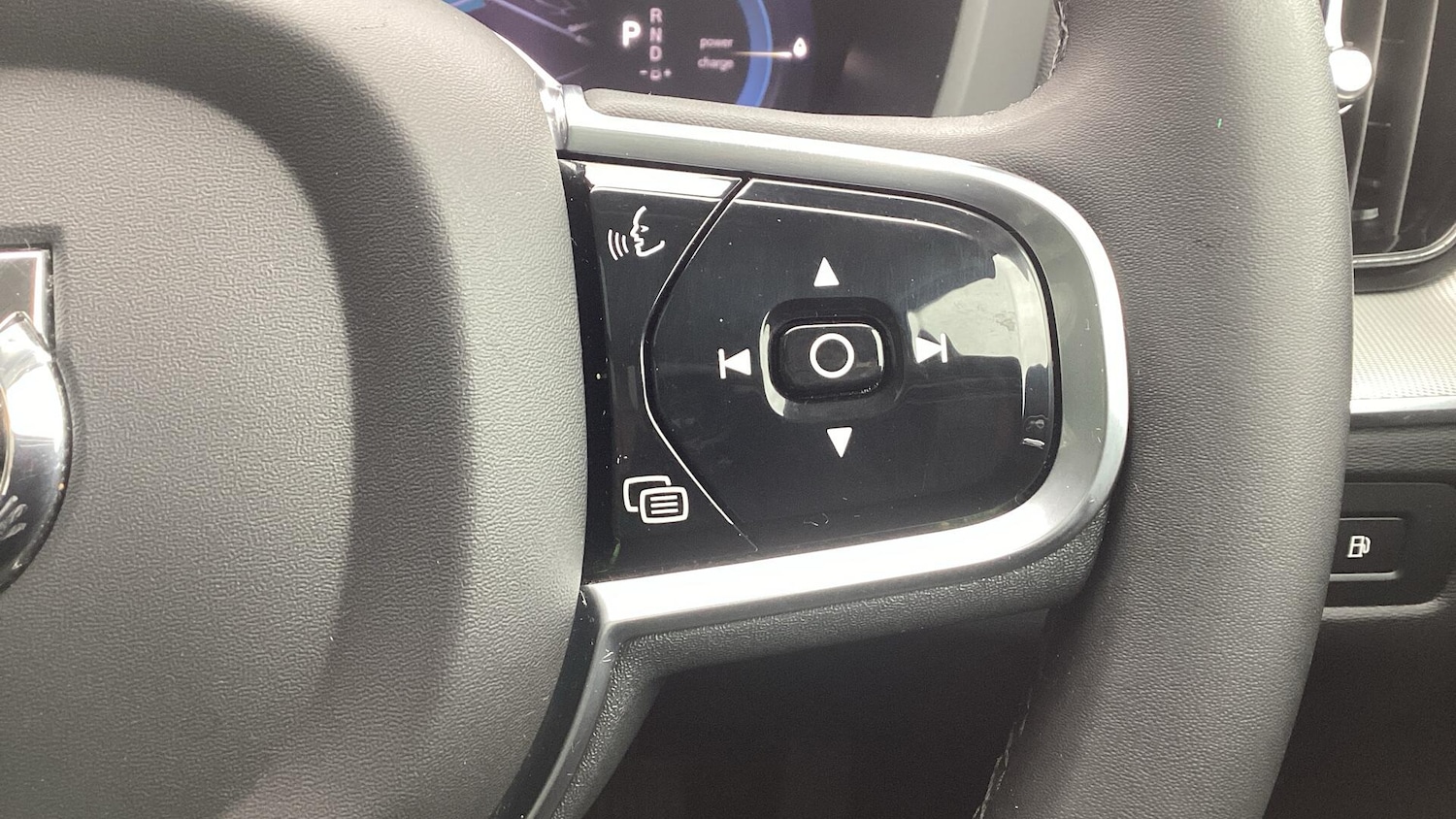 Used Volvo XC60 2023 for sale - 76306386: Photo 27