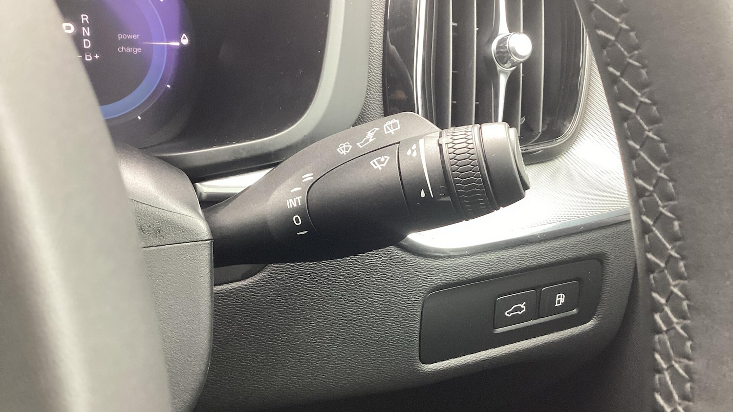 Used Volvo XC60 2023 for sale - 76306386: Photo 28