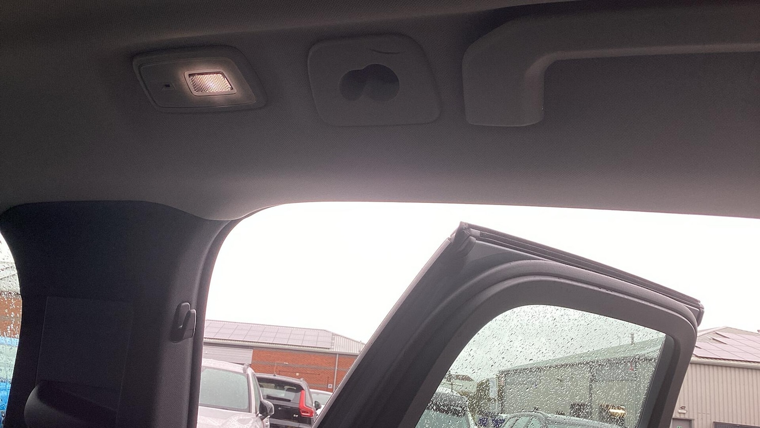 Used Volvo XC60 2023 for sale - 76306386: Photo 37