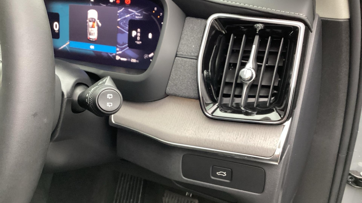 Used Volvo XC90 2025 for sale - 77190898: Photo 35