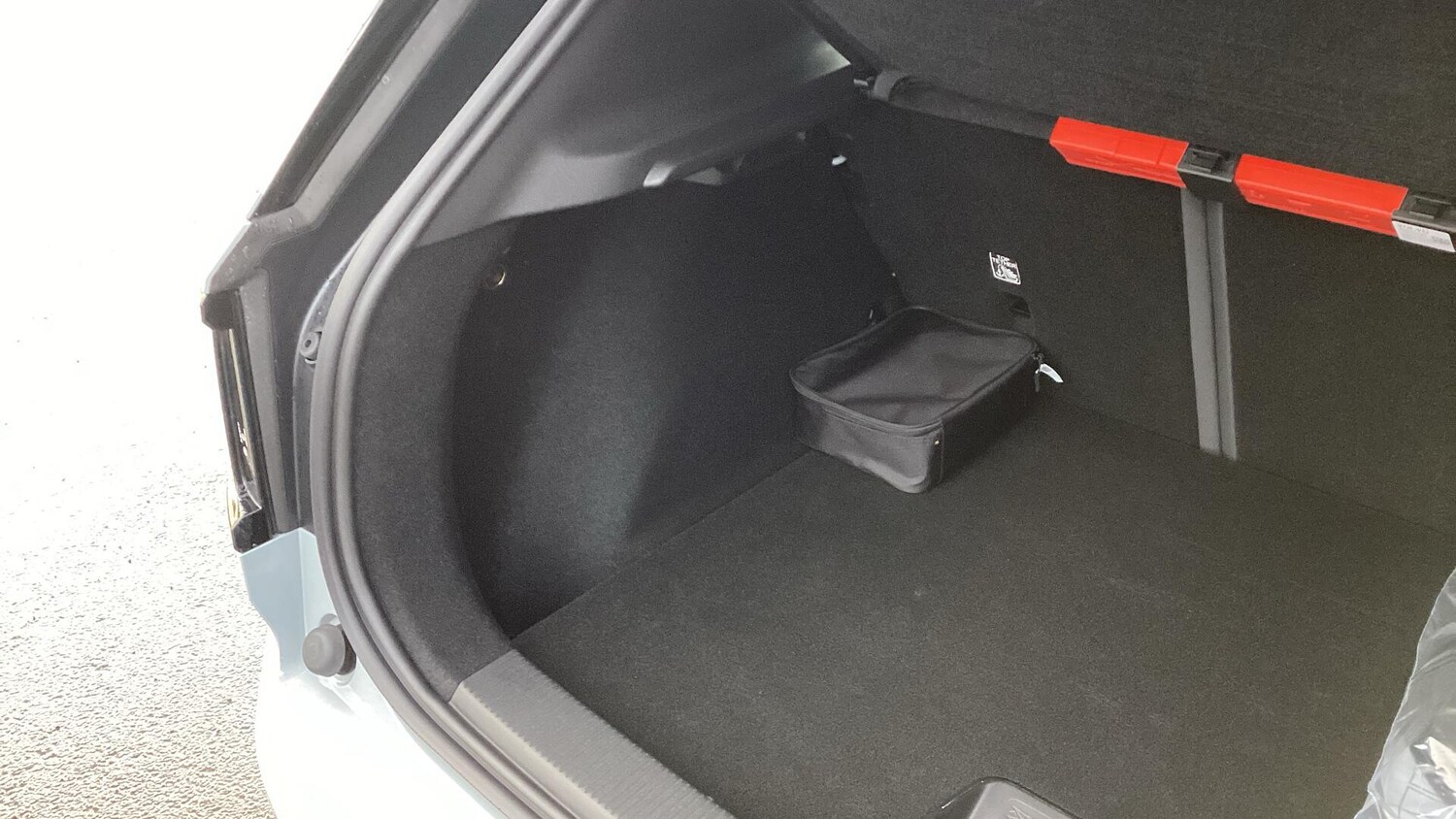 Used Volvo EX30 for sale - 78072734: Photo 38