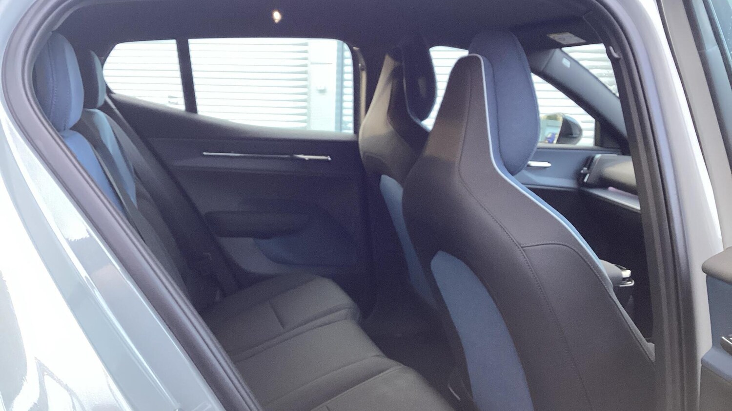 Used Volvo EX30 for sale - 78072734: Photo 6