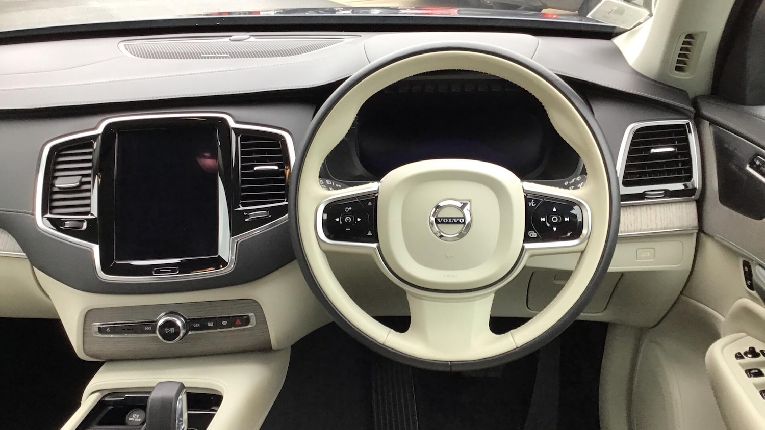 Used Volvo XC90 2023 for sale - 76550593: Photo 10