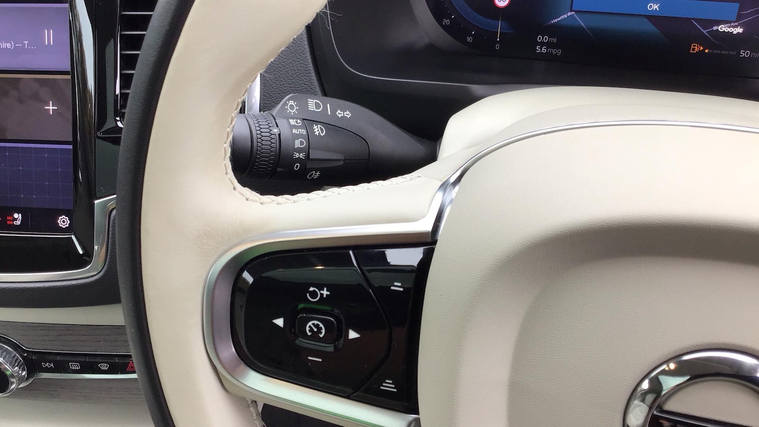 Used Volvo XC90 2023 for sale - 76550593: Photo 30