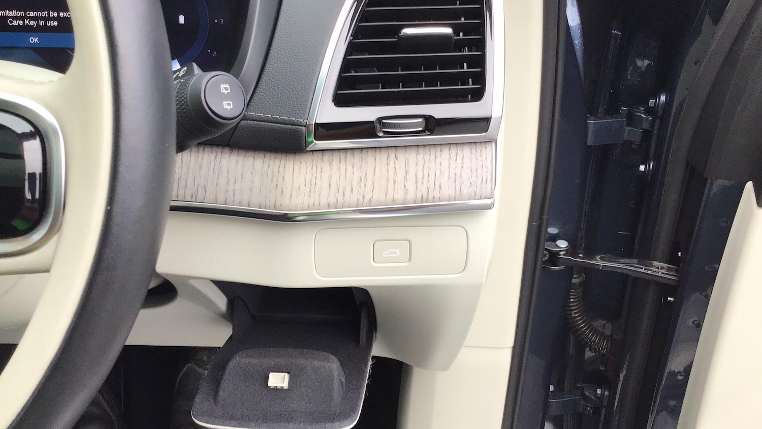 Used Volvo XC90 2023 for sale - 76550593: Photo 33