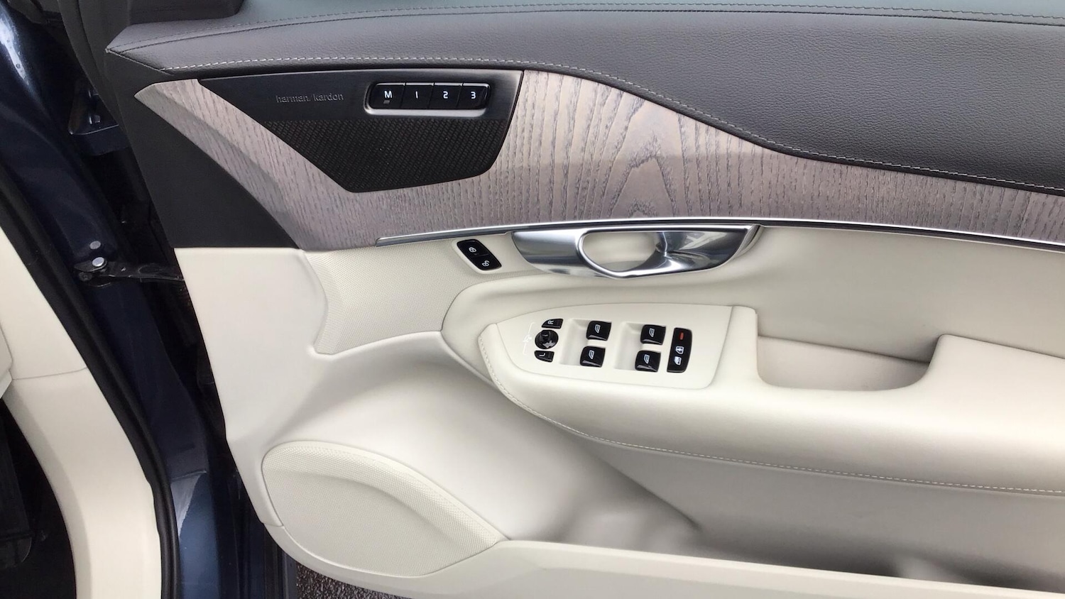 Used Volvo XC90 2023 for sale - 76550593: Photo 34