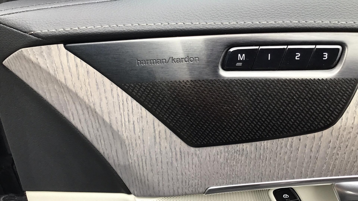 Used Volvo XC90 2023 for sale - 76550593: Photo 35