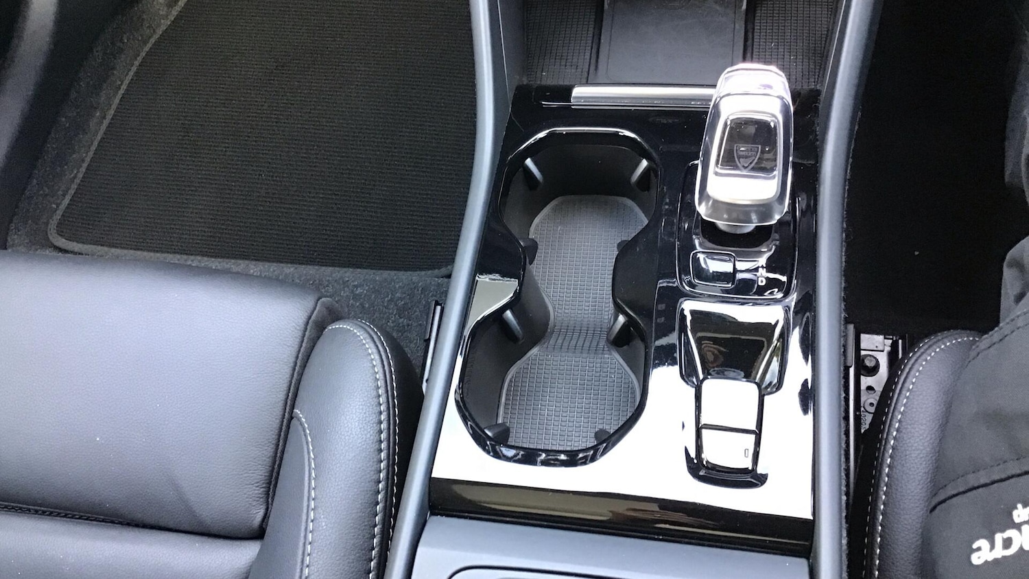 Used Volvo XC40 2025 for sale - 76671432: Photo 16