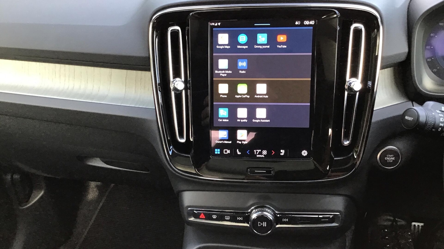 Used Volvo XC40 2025 for sale - 76671432: Photo 18