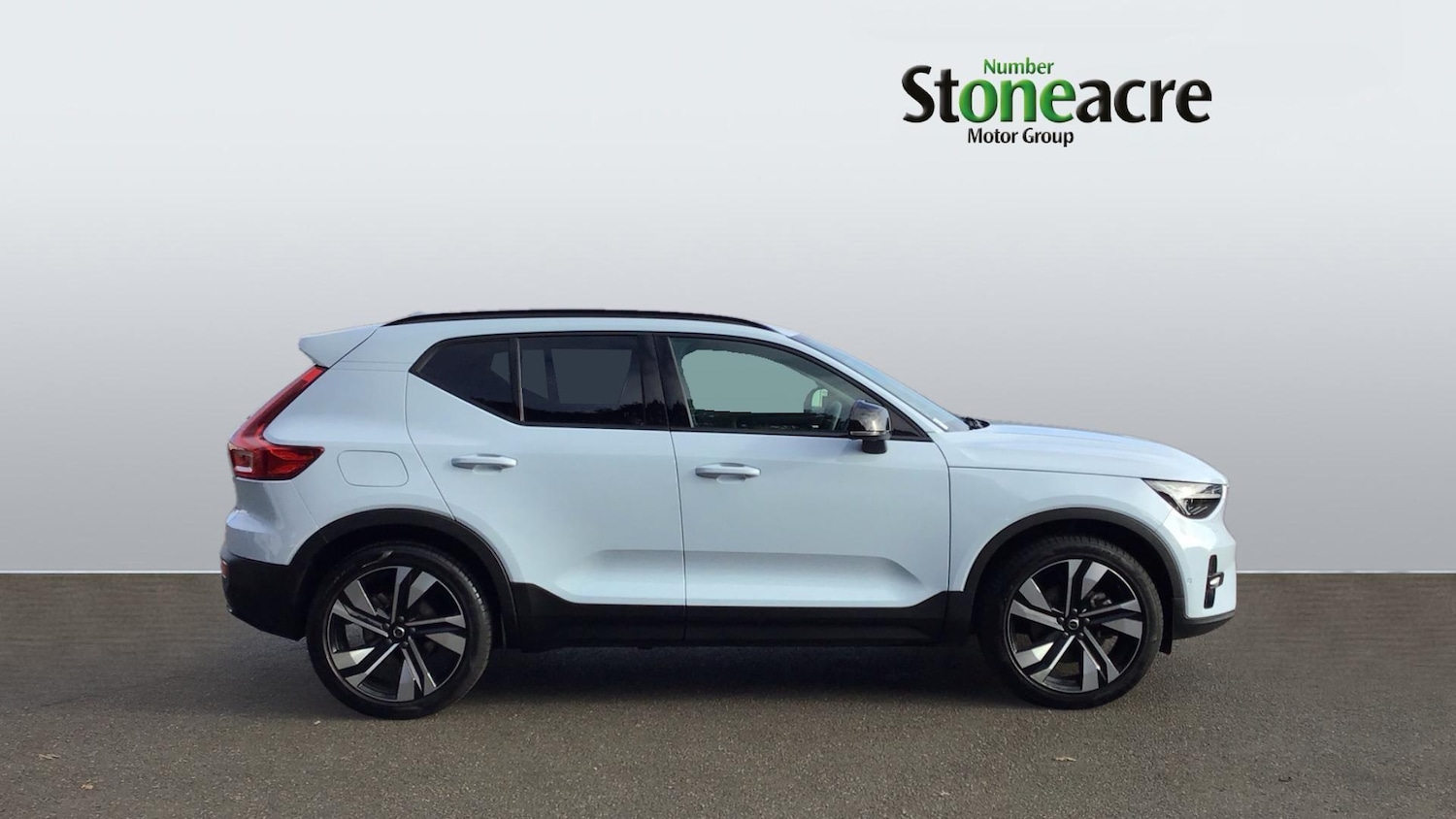 Used Volvo XC40 2025 for sale - 76671432: Photo 3