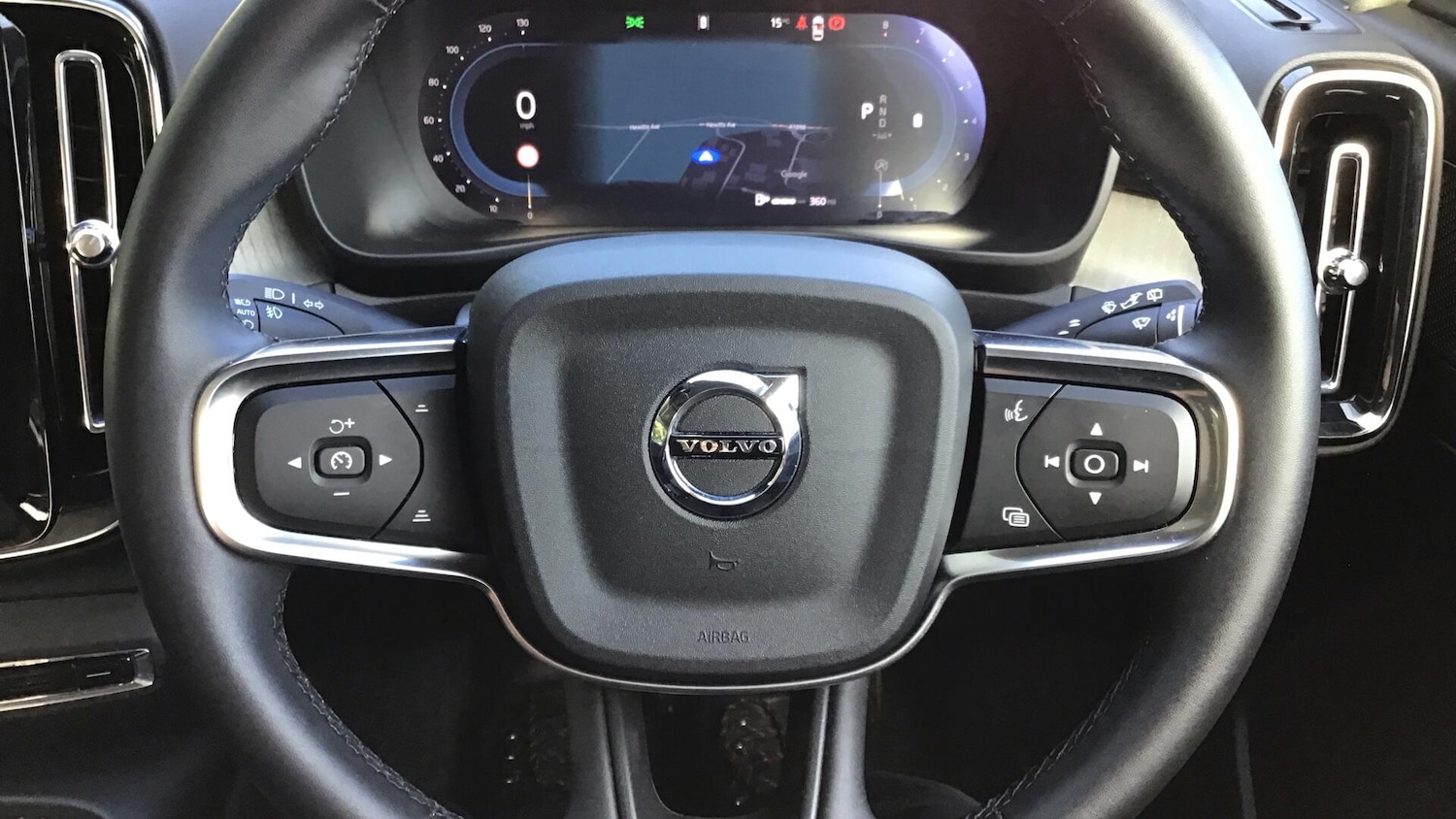 Used Volvo XC40 2025 for sale - 76671432: Photo 37