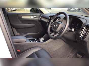 Used Volvo XC40 2025 for sale - 76671432: Photo