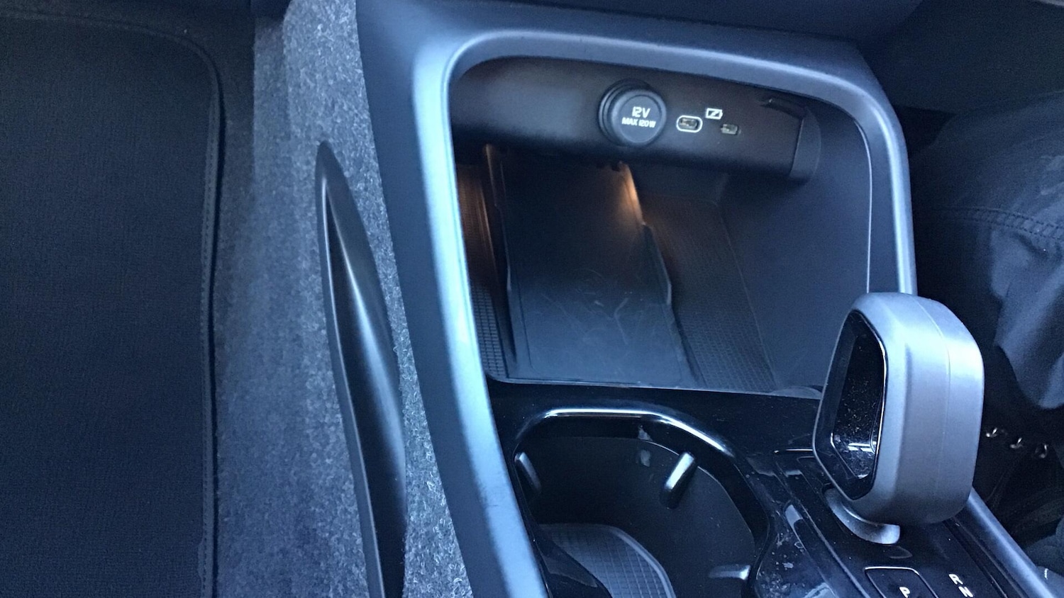 Used Volvo XC40 2025 for sale - 76766027: Photo 18