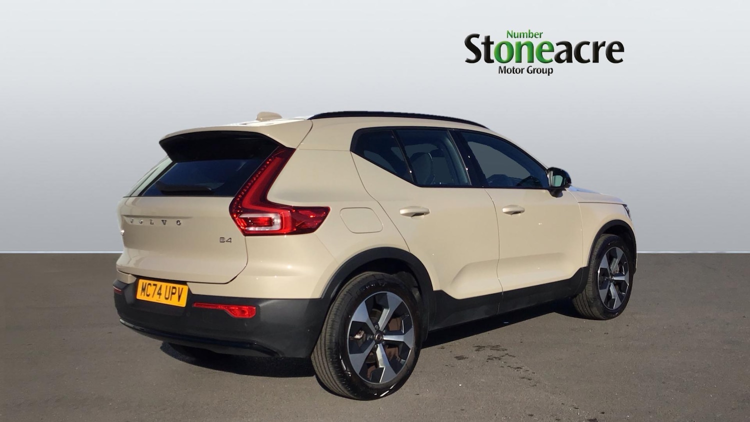 Used Volvo XC40 2025 for sale - 76766027: Photo 2