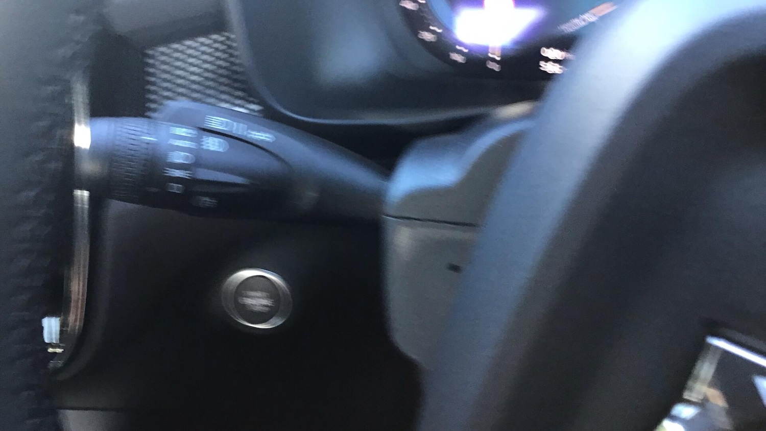 Used Volvo XC40 2025 for sale - 76766027: Photo 28