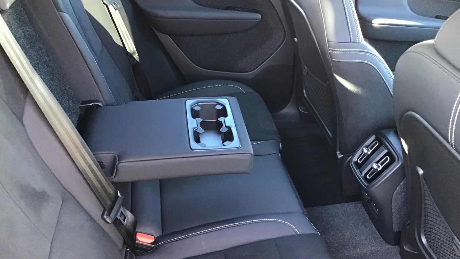 Used Volvo XC40 2025 for sale - 76766027: Photo 39